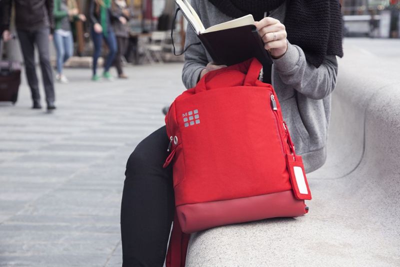 MOLESKINE MyCloud bag (web advertising)